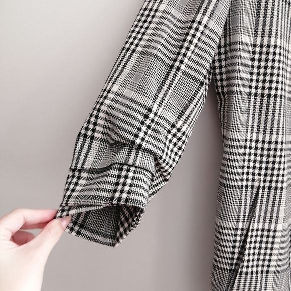 Aritzia Babaton Power Hip Blazer Black White Plaid Houndstooth Crepe 4 - Picture 9 of 17